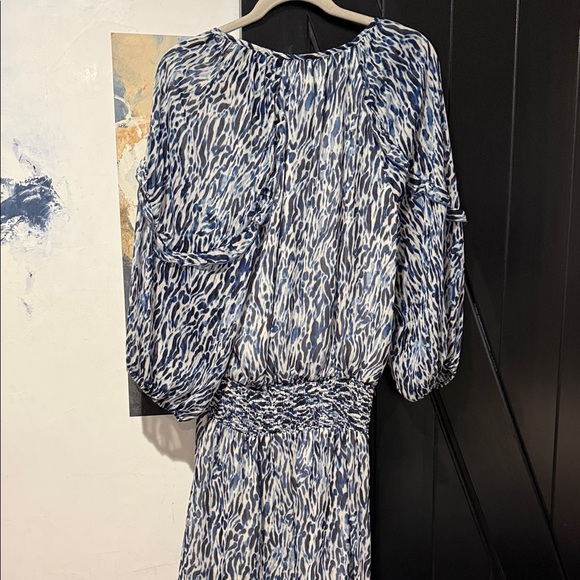 Veronica M Blue and White Long Sleeve Dress - Picture 4 of 4